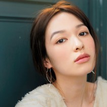 ほんのりピンクorくすみレンガチーク、この春使いたいのはどっちのチーク？