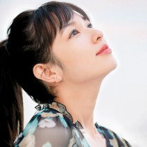 シャネル、RMK、アナ スイ…2018春新色、注目カラーはシルバー＆グリーン！おすすめアイテムまとめ