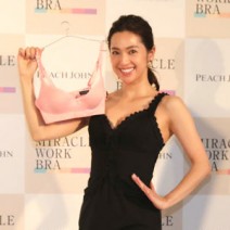 中村アン、ピーチ・ジョンの新ミューズに！アクティブに過ごす秘けつは「自分に正直に」