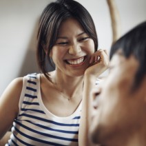 2位ハグより男心ロックオン！「仕事で疲れた時、彼女にされたい事」1位は