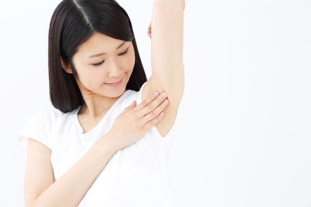 女の大敵…ワキ汗！「出さない・滲ませない・臭わせない」基礎知識