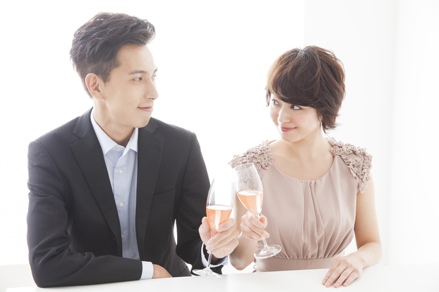 ヤダそこで惚れる？「初デートで大成功する女子」のモテ言動1位は…