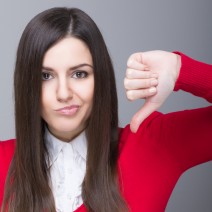 う～コワッ！後輩から総スカンの恐れ…「職場で嫌われる先輩」5例