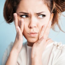 メイク下手さんの落とし穴！プロの真似で「のっぺり顔」…注意点3つ