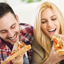 会話より…食事デートで男の本性丸わかり！「食べ方チェック」4項目