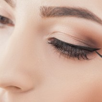 出た！ガタガタの「アイライン下手子」を救う簡単キレイな引き方3つ