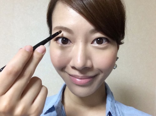 なんだ簡単！のっぺり顔を「奥行き美人顔」にするアイメイク術3つ