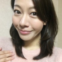 冬の間にポツポツ…悲惨な「デコルテにきび」急増！NG習慣3つ