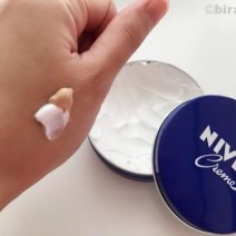 手持ちコスメに混ぜてなお良し！「ニベア青缶」コスパ最強使用法3つ