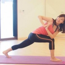 爽健美茶CMで土屋太鳳がやってる！「美脚効果のあるヨガ」の方法