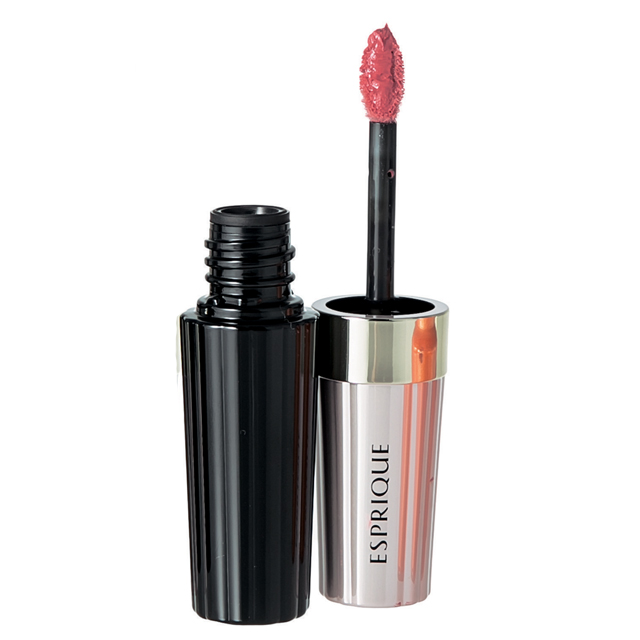 上品な彩りで大人レディに変身