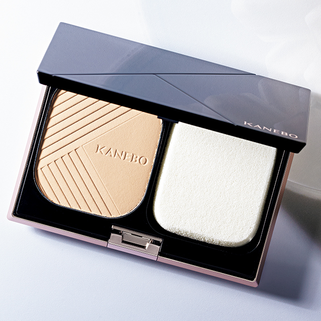 KANEBO ラスターパウダーファンデーション