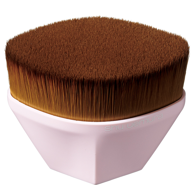 シュウ ウエムラ│ペタル 55 ファンデーションブラシ［ピンク］