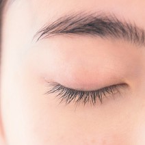 年齢と共にどんより… まぶたのくすみはコンシーラー3点置きでカバー！