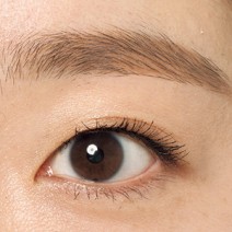 ボサ眉≠ナチュラル眉。 すっきり目元美人のメイク方法