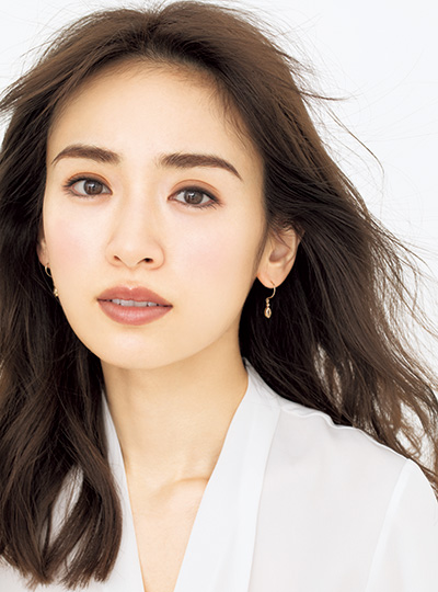 二重さん必見！ 魅力的な目元「毛並み太眉×大人っぽ陰影EYE」の基本の作り方