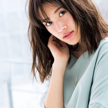 RMKのコーラルピンクリップで春のフレッシュ感を演出♪