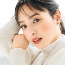 NARS、RMK、アディクション…美人度際立つオレンジチークの正しい入れ方は？