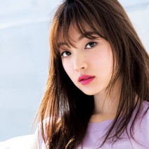 THREEのピンクリップで肌の透明感もアップ！ ひと塗りでふっくらリップに