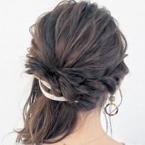 くるりんぱ、お団子、三つ編み…人気ヘアスタグラマーの簡単アレンジまとめ