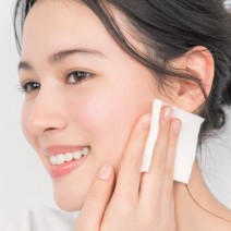 泡洗顔で肌のツヤがなくなるってホント！？ スキンケアの些細なお悩みを女医が解決！