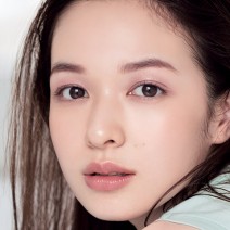 DAZZ SHOP、アルマーニ…モーヴピンクのアイシャドウで透け感のある大人可愛げアイに変身♪