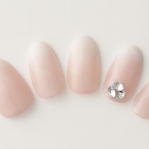 おしゃれで簡単！ワンポイントネイル17選｜ストーン・アートを施したセルフでできるワンポイントネイルまとめ