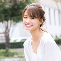 くるりんぱ×3つ編みヘアアレンジ｜ゆるふわくずしテクでアレンジ上級者風♪