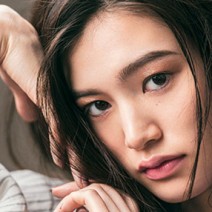 シャネルのパープルアイラインはデカ目効果抜群！｜2018夏のブラウンメイク