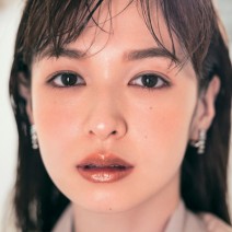 M・A・Cのメタリックリップに注目！ ざっくり塗って抜け感を演出