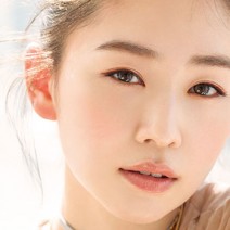 骨格チークをマスターして、小顔に変身！ SUQQUのオレンジチークがおすすめ