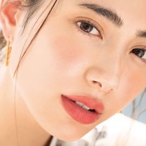 プレイリストのオレンジチークは発色◎！ 血色感あふれる美人フェースに♪