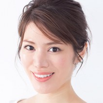 炎症による“赤毛穴”をメイクで隠すには？ 人気H&Mが教えるプロテクニック！