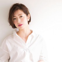 ショートヘアの簡単イメチェン｜梅雨の湿気による髪の広がりをカバー！