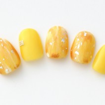 ネイル画像まとめ｜最新＆新着！フレンチ、グラデーション、シンプル、人気赤ネイルなど可愛いネイルデザイン集