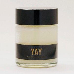 髪の日焼けも保湿が大切。日焼けアフターヘアケアアイテム