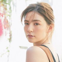 最新夏メイク｜ルナソルのメタリックライナーで上品な眼差しを叶える！