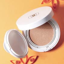 【美的2018上半期ベストコスメ】シャネルの新形状ファンデが1位に！ その特徴は？｜名品クッションなどその他形状部門