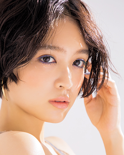 夏メイク｜イヴ・サンローラン・ボーテのブルーアイライナーで涼しげアイに♪