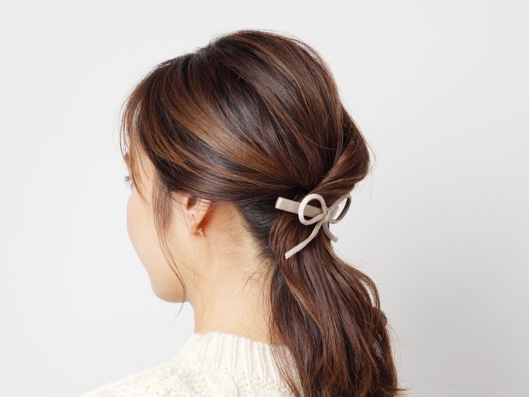 セミロングさん向けヘアアレンジ集！アップからハーフアップ、ダウンアレンジまで簡単How to