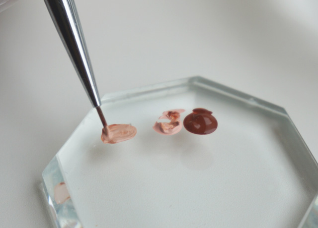 スタイリッシュなヒョウ柄ネイルも自分でできちゃう