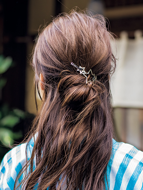 浴衣に似合うヘアアレンジ！夏のハーフアップシニヨン