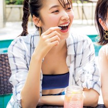 タイトポニーで水にぬれても崩れない！ プールに行くときに真似したい簡単ヘアアレンジ