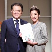 コーセー グローバルEMBコンテスト　目指すは世界一の美容スタッフ！ 今年の栄光は誰の手に！？ vol.2 表彰式編