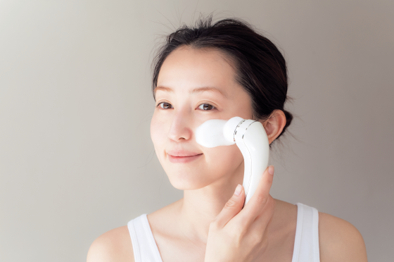 効果的な洗顔ブラシの使い方 ニキビ 毛穴ケアに おすすめ電動 手動洗顔ブラシ 美容のプロが実践する使い方まとめ 美的 Com
