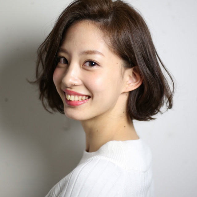 面長を隠すヘアスタイル 前髪あり なし別 切り方 ボブやパーマ アレンジなど 美的 Com