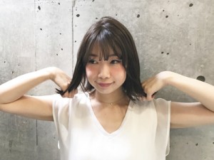 小顔効果抜群！トップにふんわり感を出したタイトな外ハネボブ
