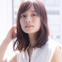 低温デジタルパーマで作る“脱力系ウエーブ”で、パパッと時短スタイリング