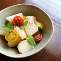 夏冷えには桃！【桃とトマトのジンジャーサラダ】Today’s SALAD #47