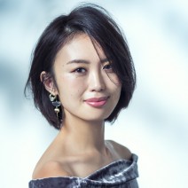 長め前髪の“ひし形ボブ”は、大人っぽく見える絶妙バランス！